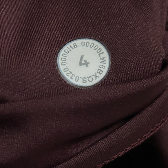 Lululemon Fast and Free Leggings Size 4 25” inseam Cassis - Picture 4 of 4